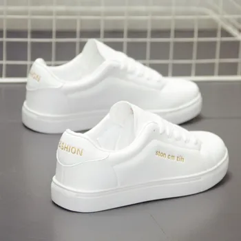 Moterų batai 2018 m. nauja baltos spalvos batų moterų ins super gaisro drobė batai korėjos laukiniai baltieji didelio dydžio porą valdybos batai