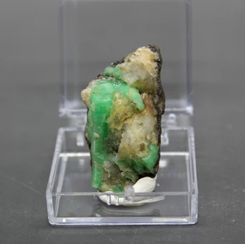 Natūralus žaliasis smaragdas mineralinių gem kokybės krištolo egzempliorių akmenys ir kristalai kvarco crystalsbox dydis 3.4 cm