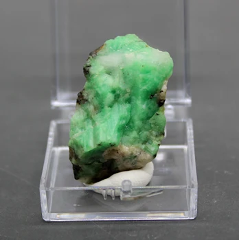 Natūralus žaliasis smaragdas mineralinių gem kokybės krištolo egzempliorių akmenys ir kristalai kvarco crystalsbox dydis 3.4 cm