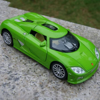 Žaislai ir Pomėgius 1:32 Masto Koenigsegg Diecast Juoda/Mėlyna/Žalia/Oranžinė 4 Spalvos Automobilio Modelį Žaislų Kolekcija Dovanų w/Garso, Šviesos,